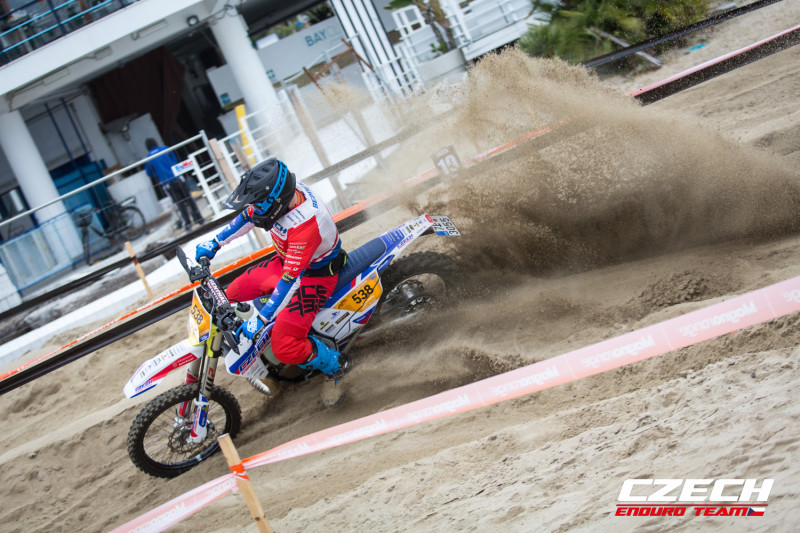 Czech Enduro Team má za sebou první světový závod